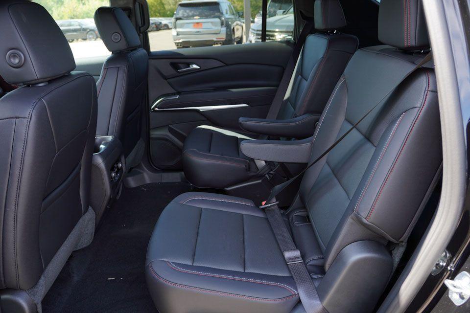 new 2026 Chevrolet Traverse car, priced at $49,661