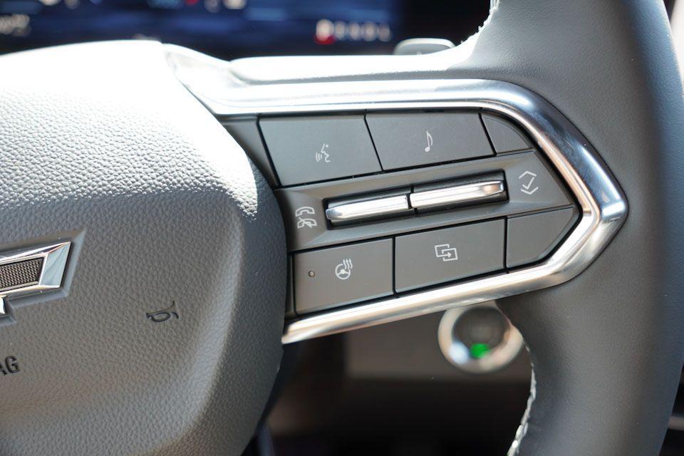 new 2026 Chevrolet Traverse car, priced at $49,661