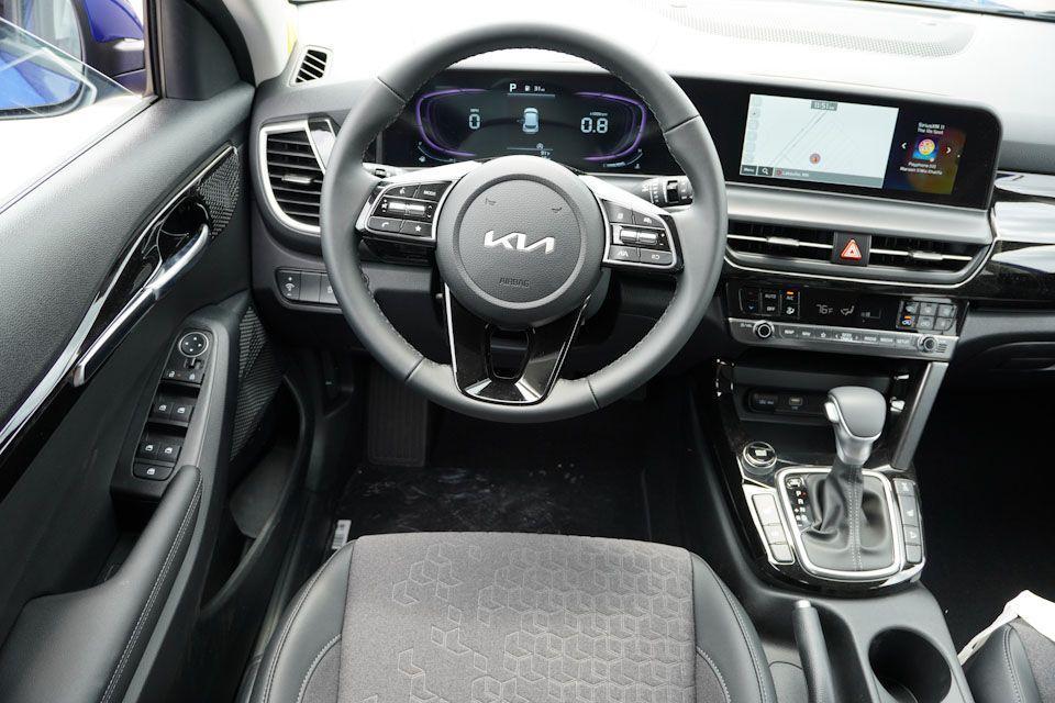 new 2025 Kia Seltos car, priced at $25,048