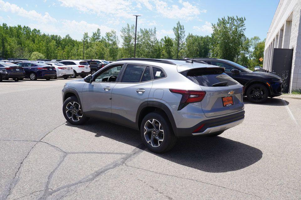 new 2024 Chevrolet Trax car, priced at $23,880