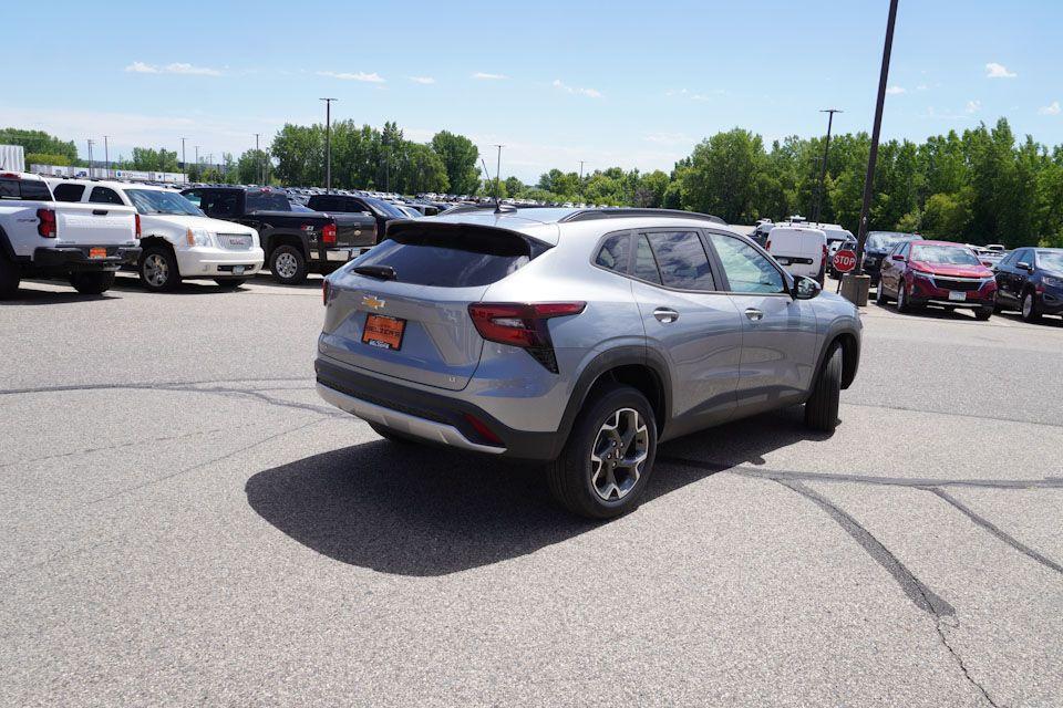 new 2024 Chevrolet Trax car, priced at $23,880