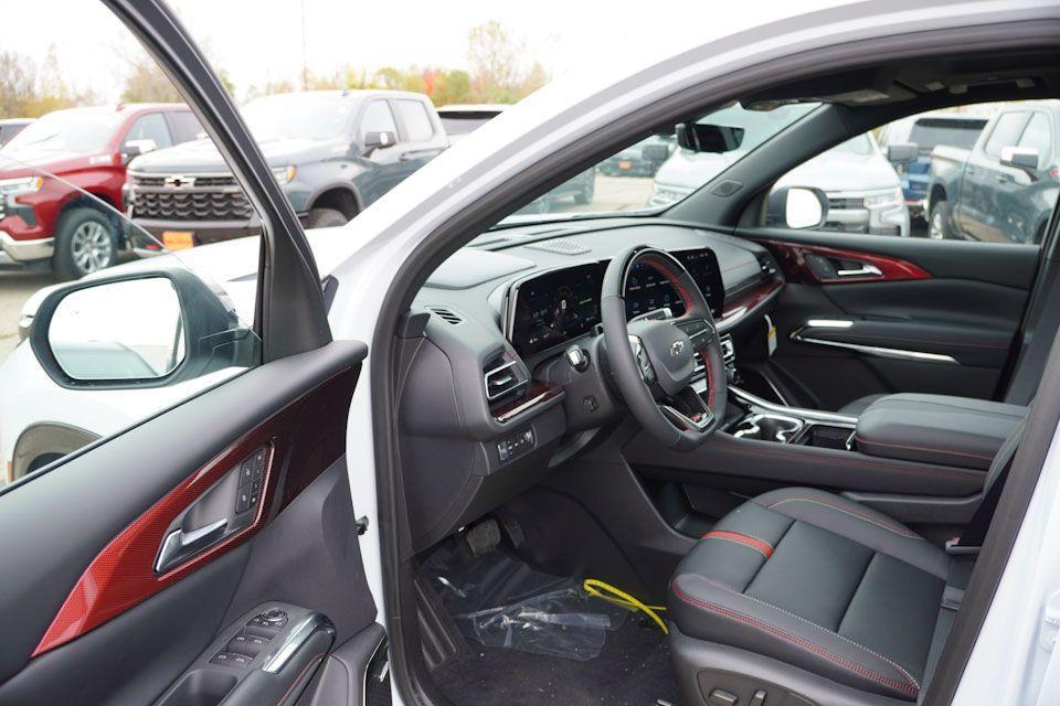 new 2026 Chevrolet Traverse car, priced at $58,925