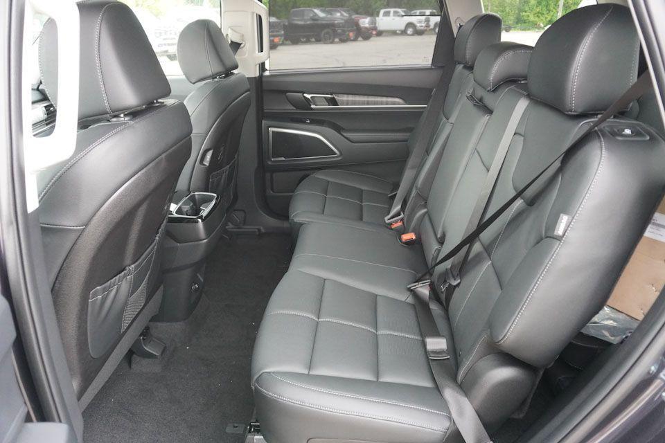 new 2025 Kia Telluride car, priced at $41,827