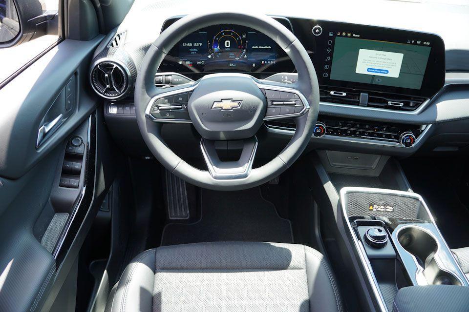 new 2026 Chevrolet Equinox car, priced at $31,490