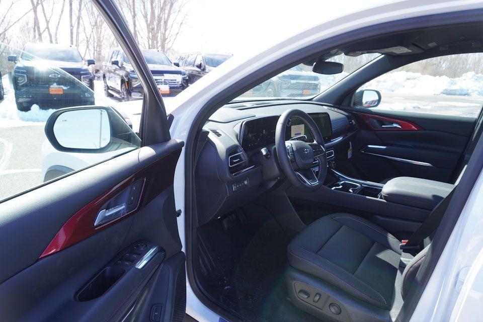 new 2025 Chevrolet Traverse car, priced at $48,490