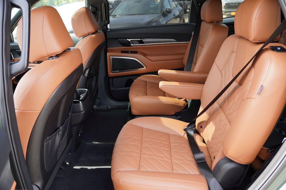new 2025 Kia Telluride car, priced at $44,142
