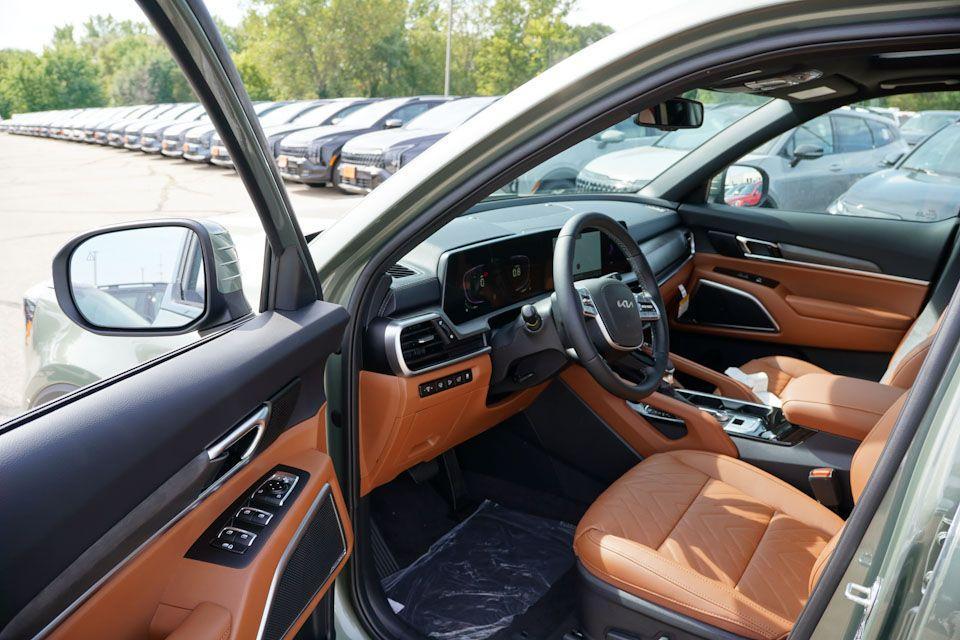 new 2025 Kia Telluride car, priced at $44,142