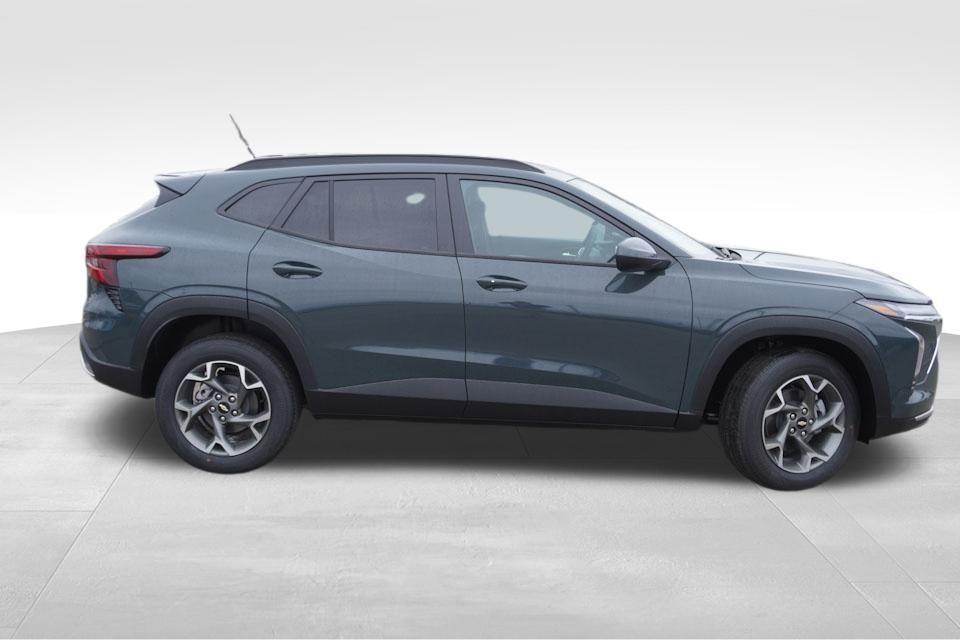 new 2025 Chevrolet Trax car, priced at $24,483