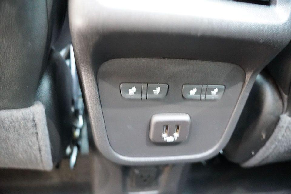 used 2023 Chevrolet Equinox car, priced at $27,254