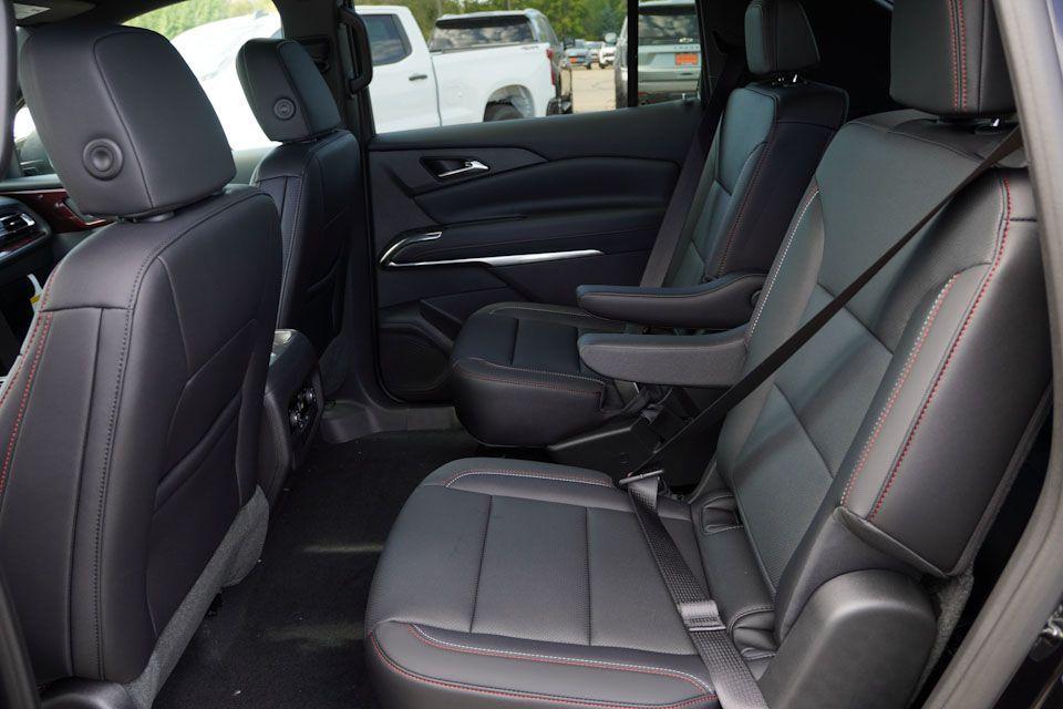 new 2026 Chevrolet Traverse car, priced at $49,661