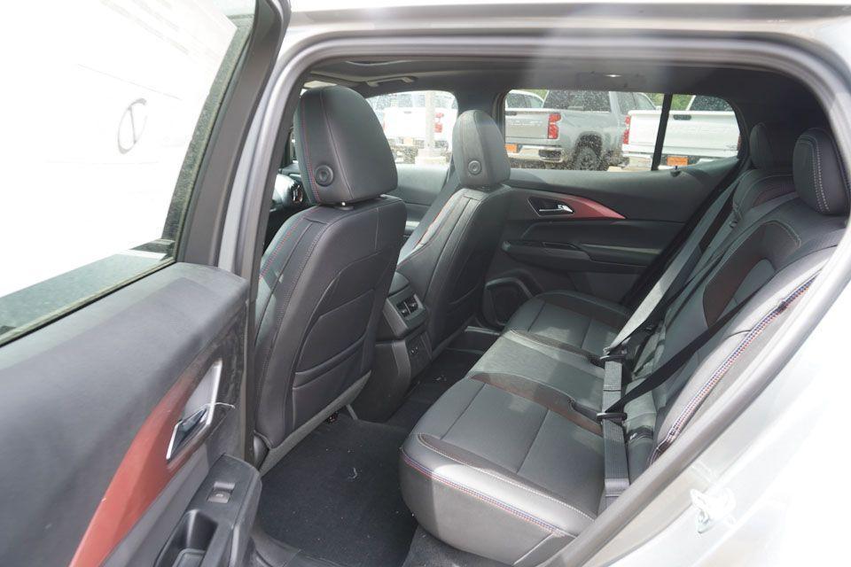 new 2025 Chevrolet Equinox EV car, priced at $49,435