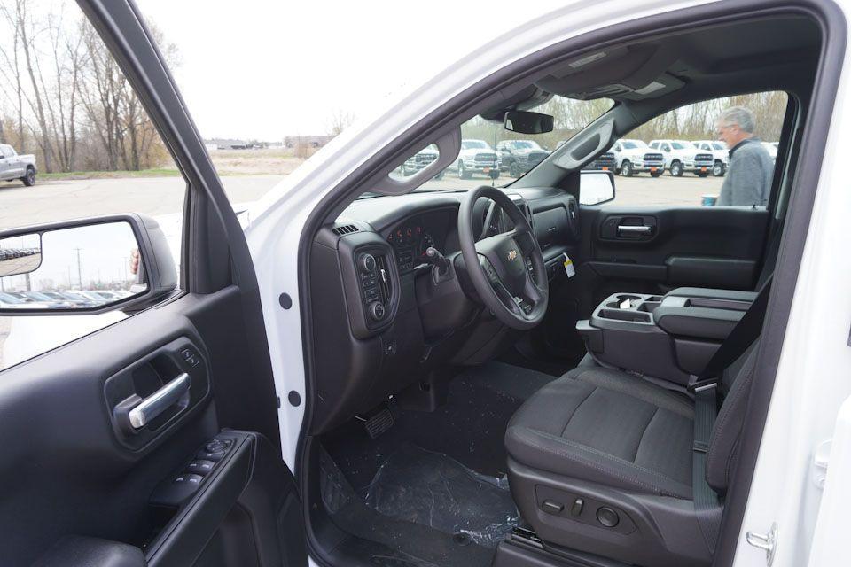 new 2025 Chevrolet Silverado 1500 car, priced at $39,840