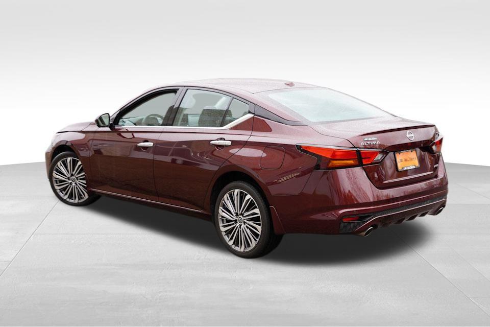 used 2024 Nissan Altima car, priced at $25,888