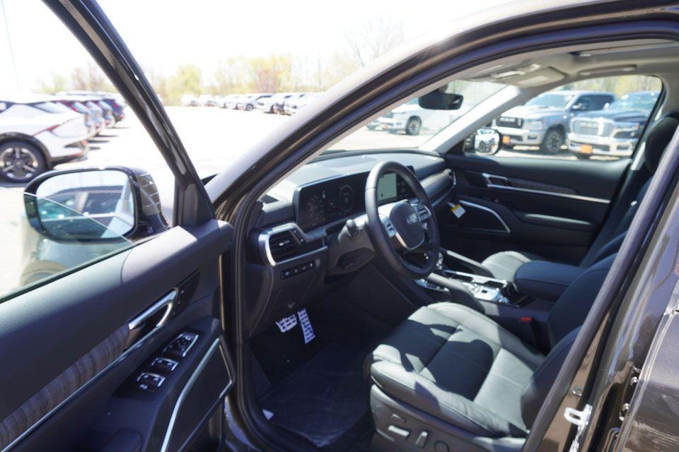 new 2025 Kia Telluride car, priced at $46,066