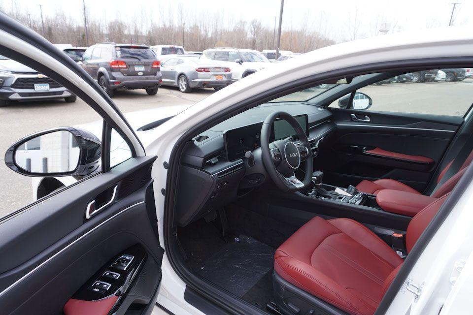 new 2025 Kia K5 car, priced at $30,030