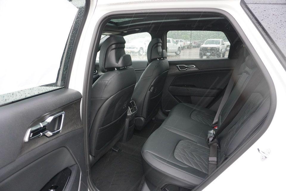 new 2025 Kia Sportage Plug-In Hybrid car, priced at $38,579