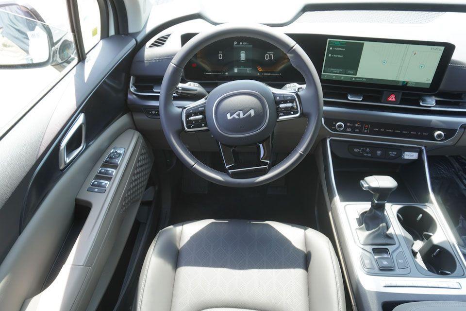 new 2025 Kia Carnival car, priced at $37,801
