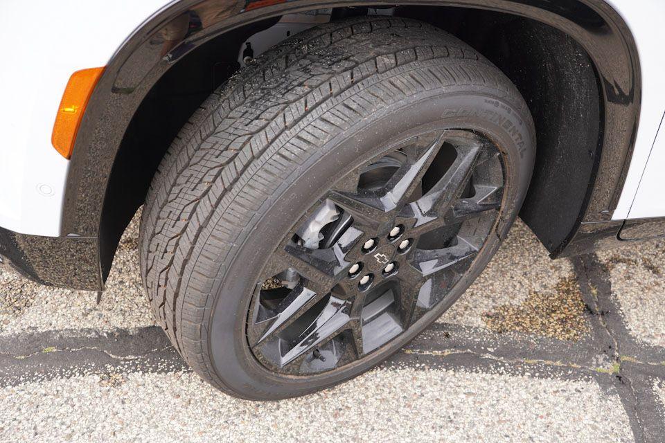 new 2026 Chevrolet Traverse car, priced at $58,925