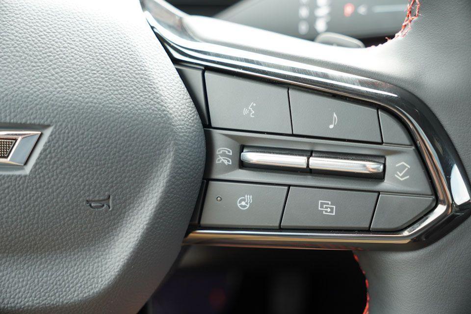 new 2026 Chevrolet Traverse car, priced at $58,925