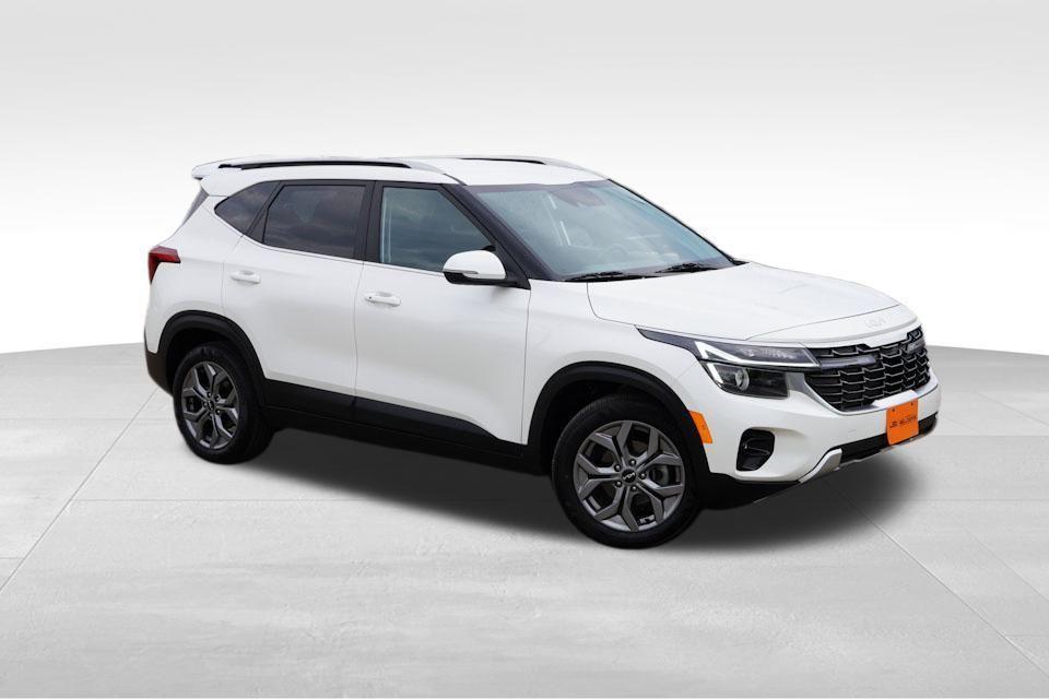 used 2024 Kia Seltos car, priced at $21,559