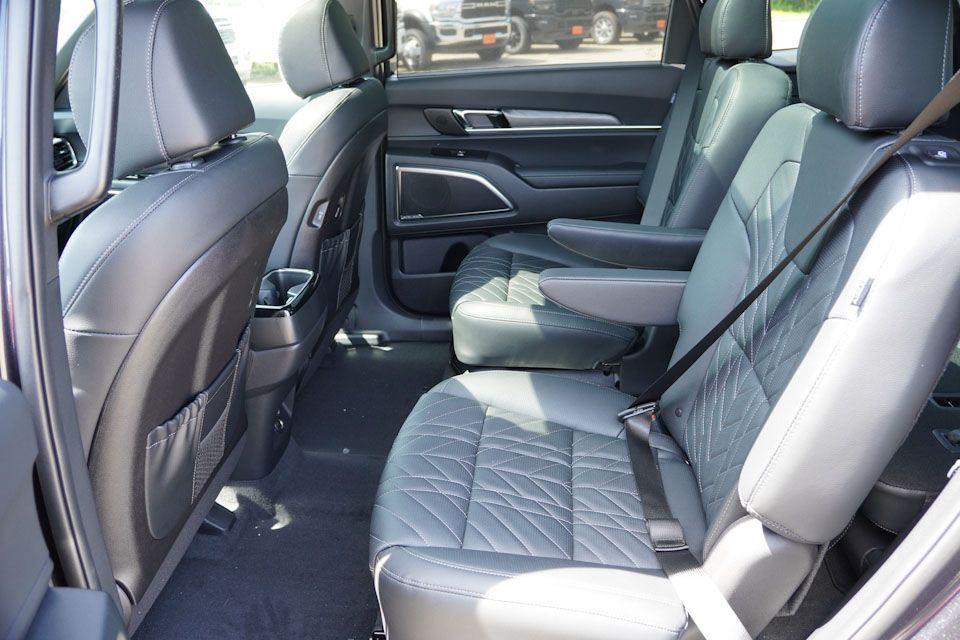 new 2025 Kia Telluride car, priced at $46,628