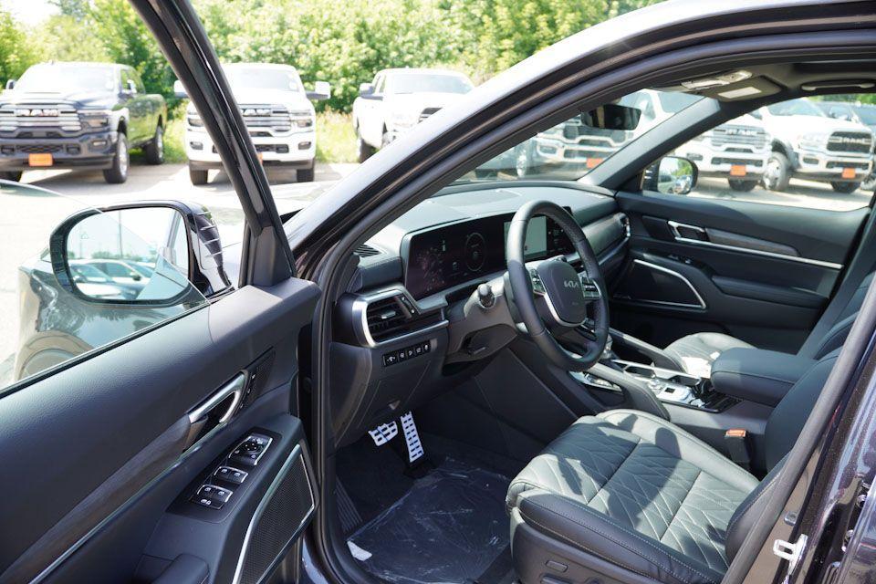 new 2025 Kia Telluride car, priced at $46,628