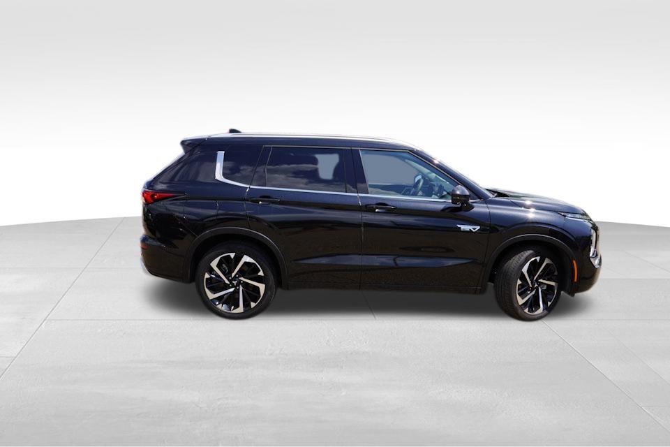 used 2023 Mitsubishi Outlander PHEV car, priced at $33,577