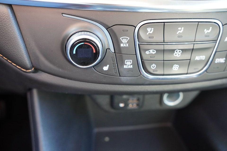 used 2021 Chevrolet Traverse car, priced at $24,989
