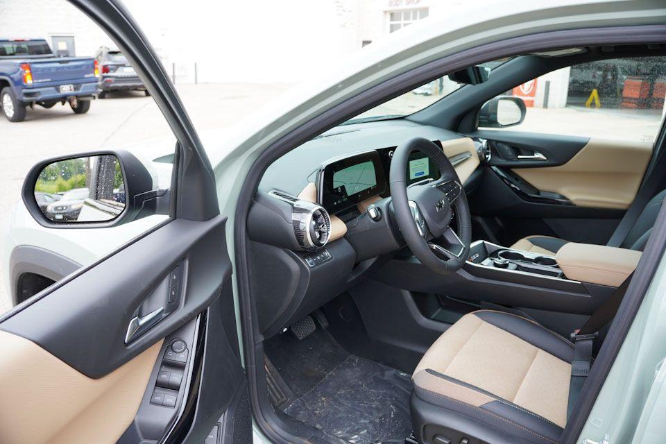 new 2026 Chevrolet Equinox car, priced at $33,940