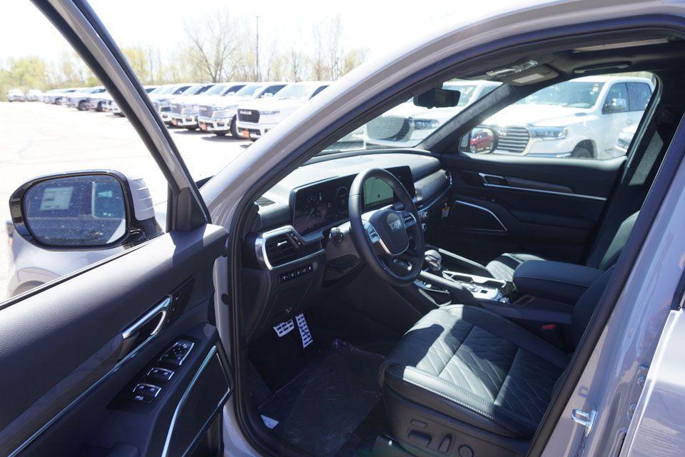 new 2025 Kia Telluride car, priced at $50,807