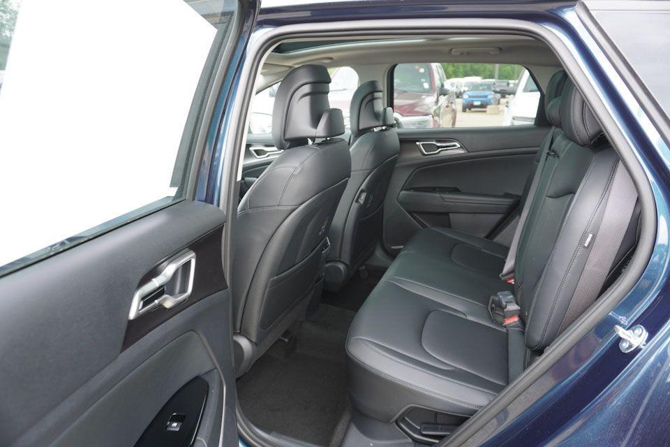 new 2025 Kia Sportage Hybrid car, priced at $32,200