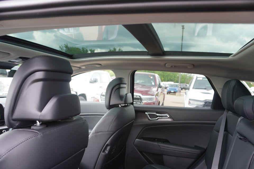 new 2025 Kia Sportage Hybrid car, priced at $32,200