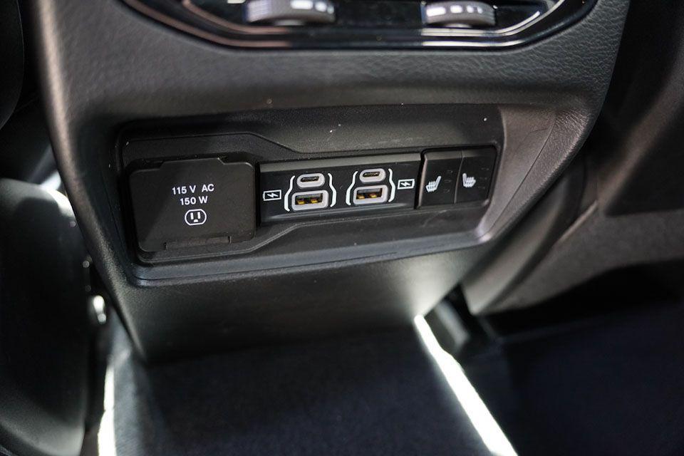 used 2025 Jeep Grand Cherokee car, priced at $39,291