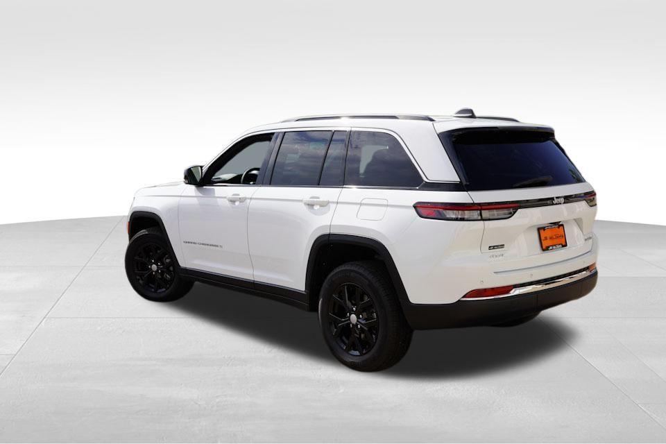 used 2025 Jeep Grand Cherokee car, priced at $39,291