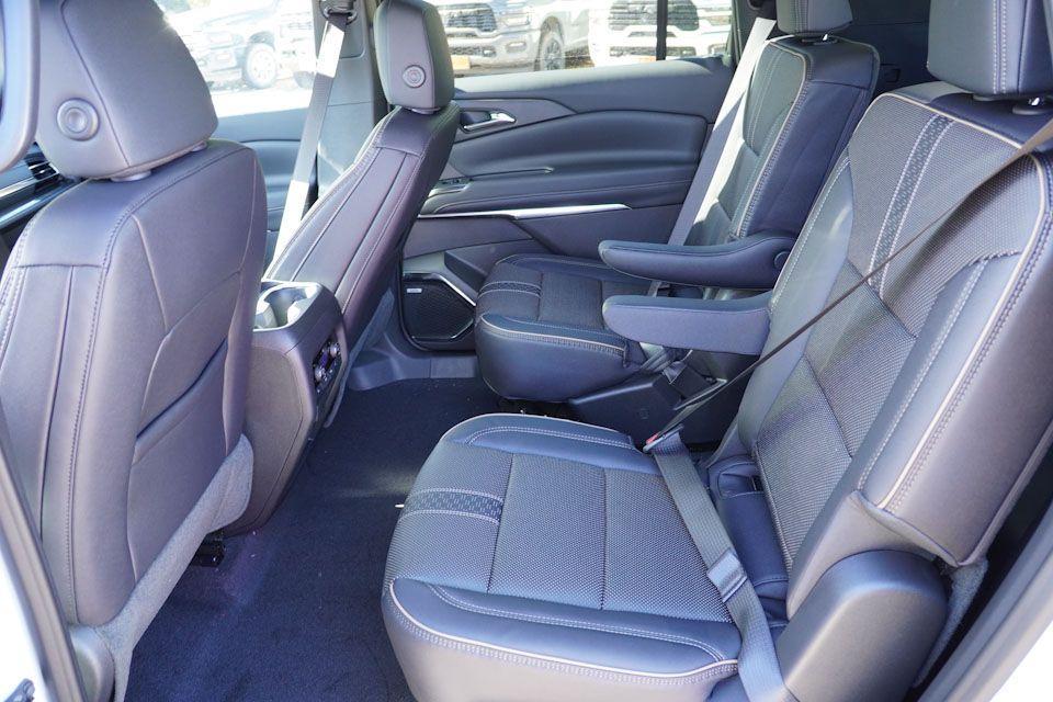 new 2026 Chevrolet Traverse car, priced at $57,274