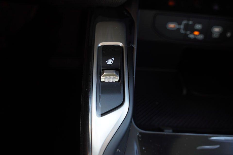 new 2026 Kia Sorento car, priced at $33,905