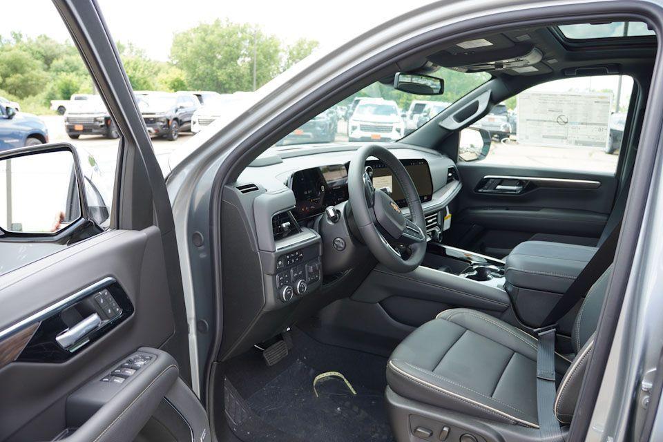 new 2025 Chevrolet Suburban car, priced at $78,910