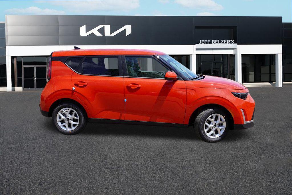 new 2025 Kia Soul car, priced at $20,222