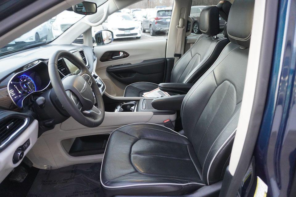 used 2023 Chrysler Pacifica car, priced at $31,971