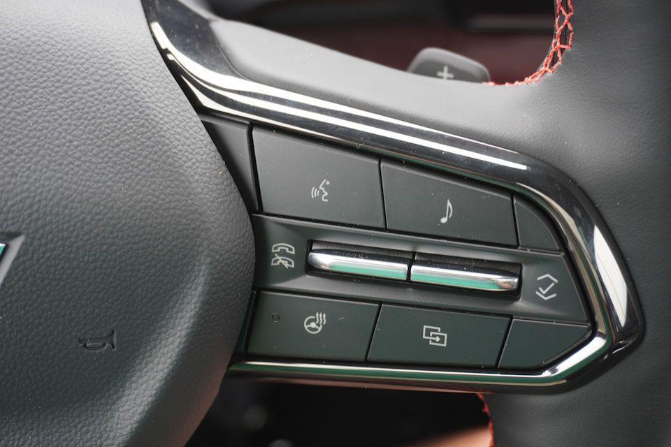 new 2025 Chevrolet Traverse car, priced at $56,382