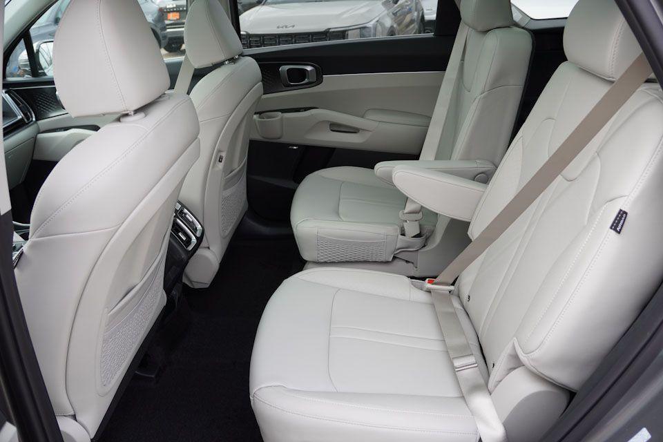 new 2026 Kia Sorento Hybrid car, priced at $41,781