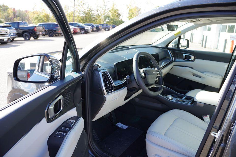 new 2026 Kia Sorento Hybrid car, priced at $41,781