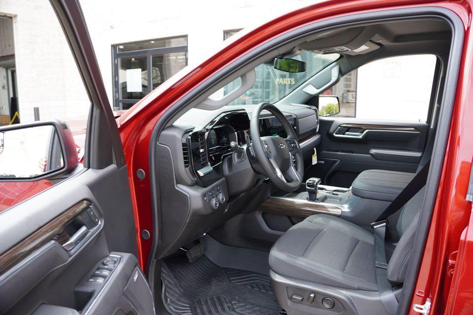 new 2025 Chevrolet Silverado 1500 car, priced at $55,885