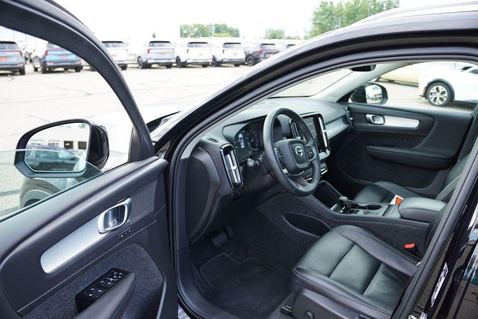 used 2022 Volvo XC40 car, priced at $25,639