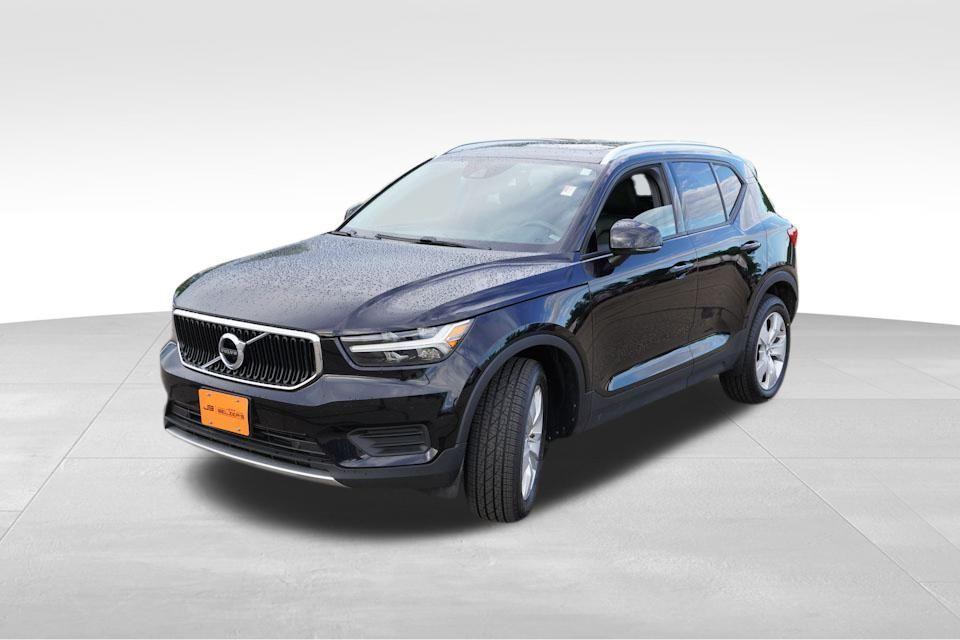 used 2022 Volvo XC40 car, priced at $25,639