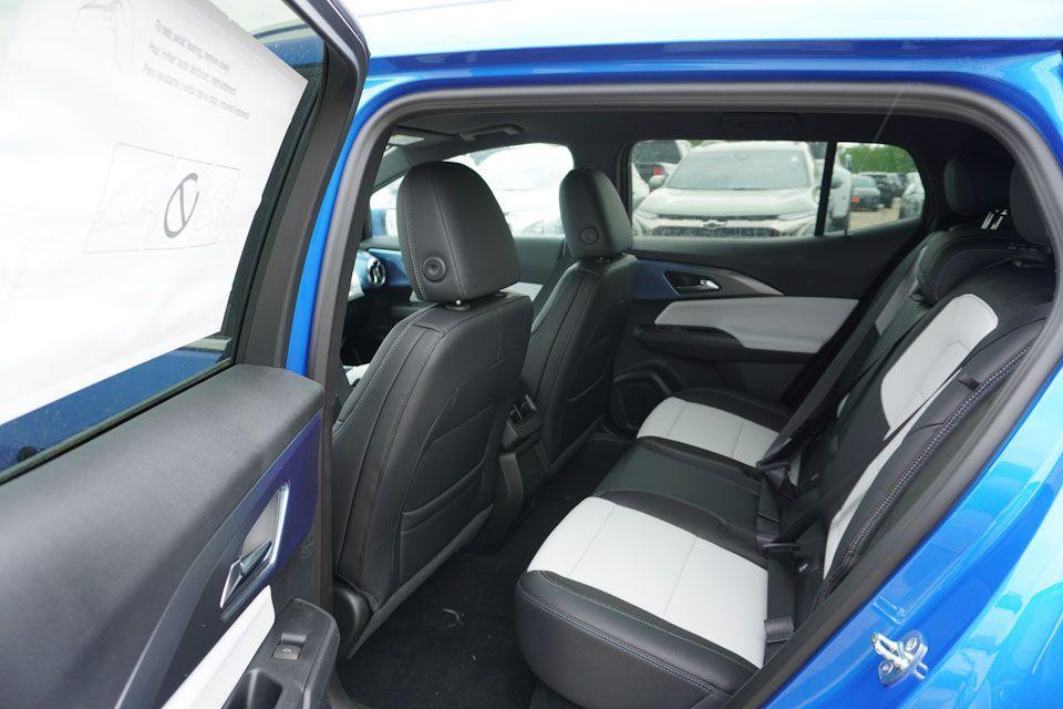 new 2025 Chevrolet Equinox EV car, priced at $36,190