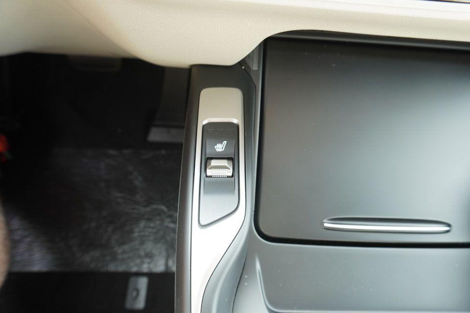 new 2025 Kia Sorento Hybrid car, priced at $38,496