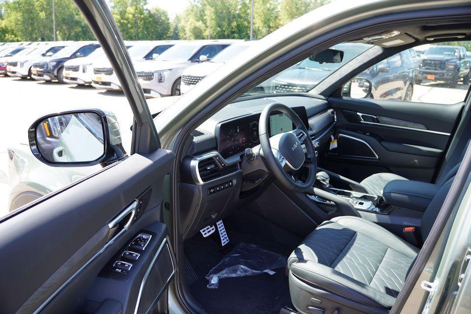 new 2025 Kia Telluride car, priced at $47,631