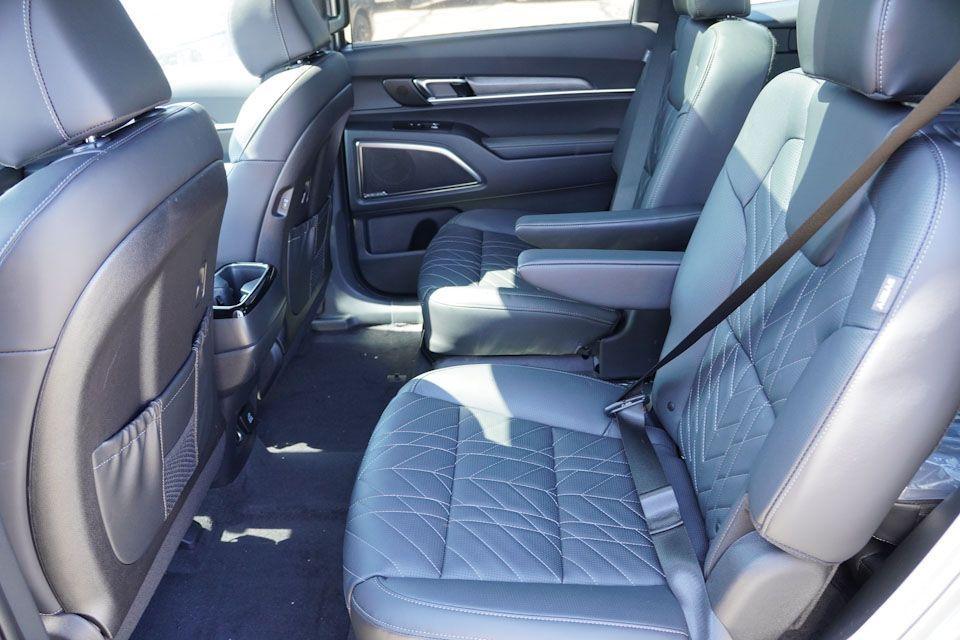 new 2025 Kia Telluride car, priced at $47,631