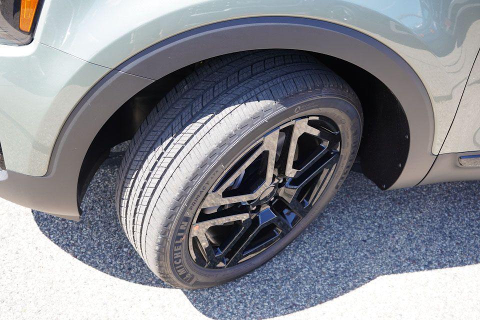 new 2025 Kia Telluride car, priced at $47,631